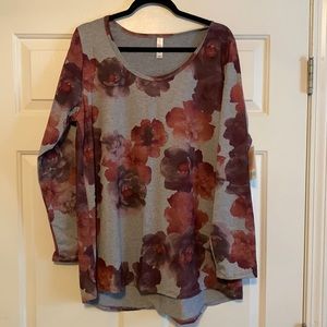 NWT Lularoe Lynnae Long Sleeve Top